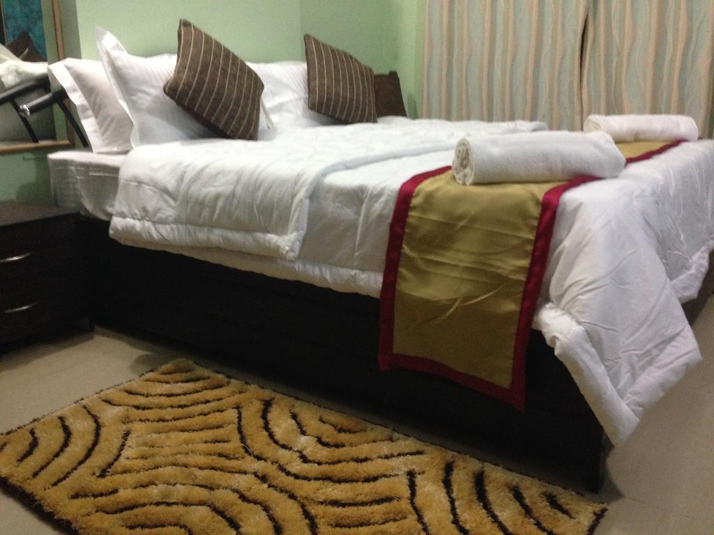 Veridical Hospitality - Powai-Chandivali Bombay Eksteriør billede